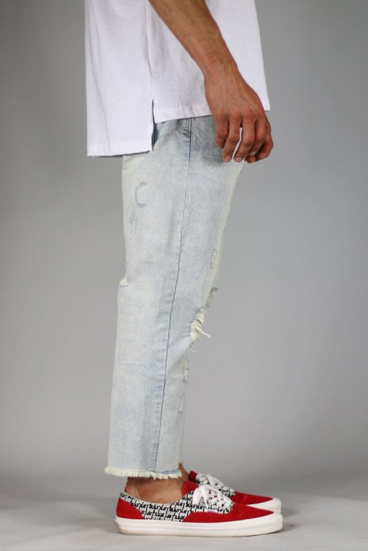 LT.Blue Crop Jeans